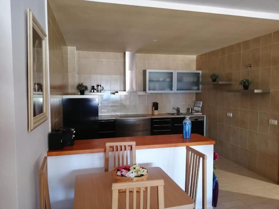 ラ・エラドゥーラApartamento Grande En El Puerto Marina Del Esteアパートメント エクステリア 写真