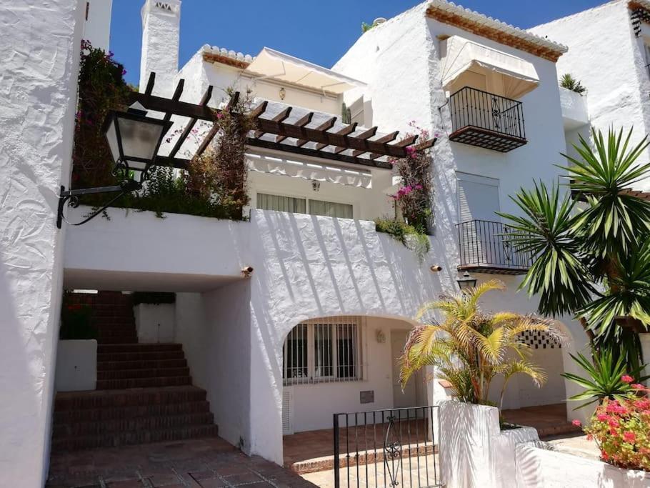 ラ・エラドゥーラApartamento Grande En El Puerto Marina Del Esteアパートメント エクステリア 写真